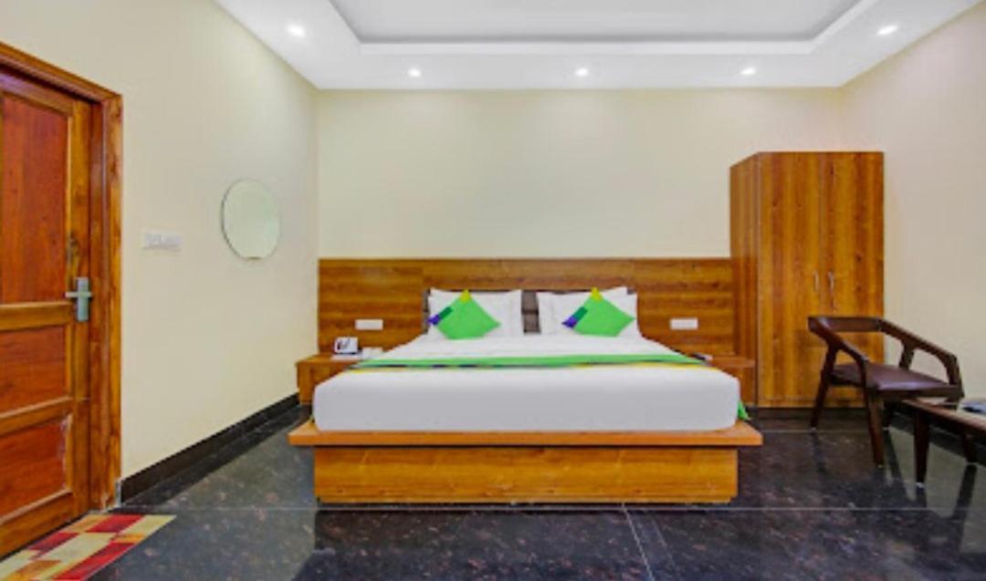 Hotel Premier Noida 135 Eksteriør bilde